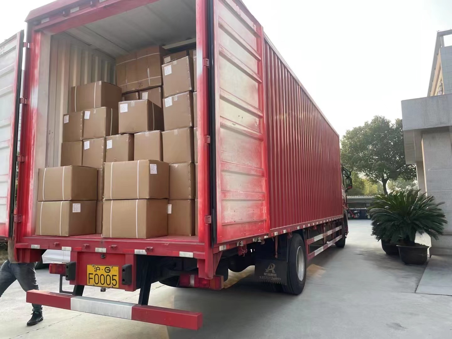 Fast lead times and delivery tracking